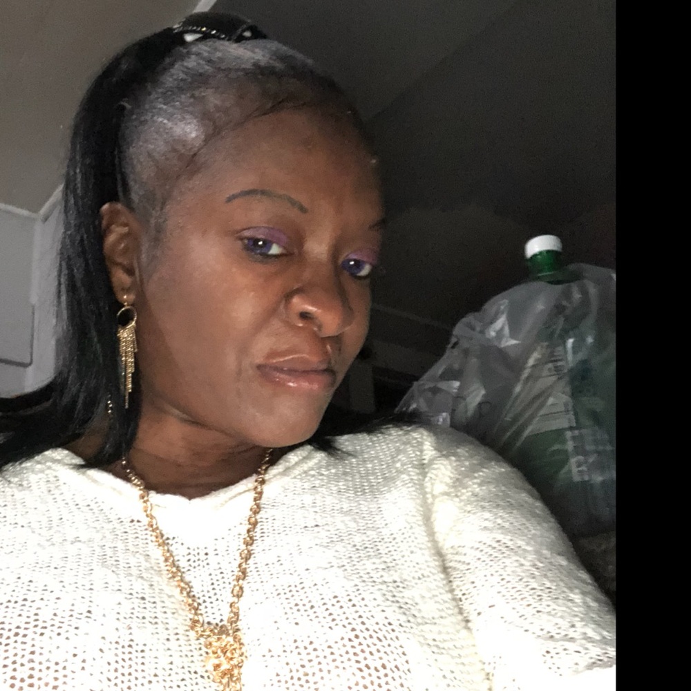 Meet your Posher, Latoya